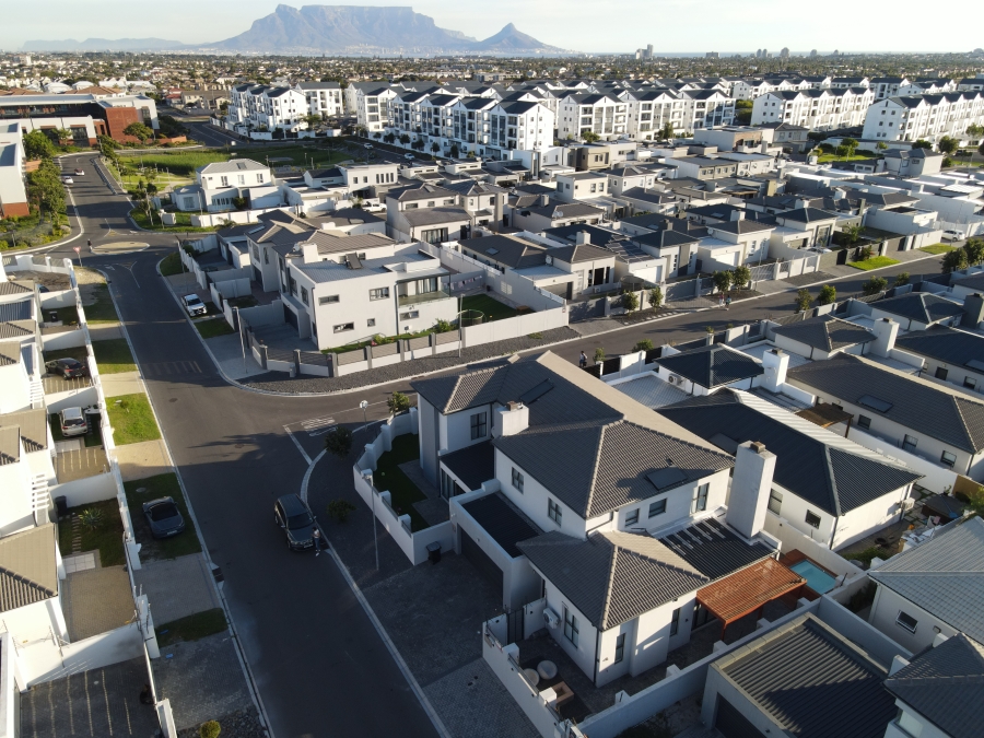 3 Bedroom Property for Sale in Sandown Western Cape